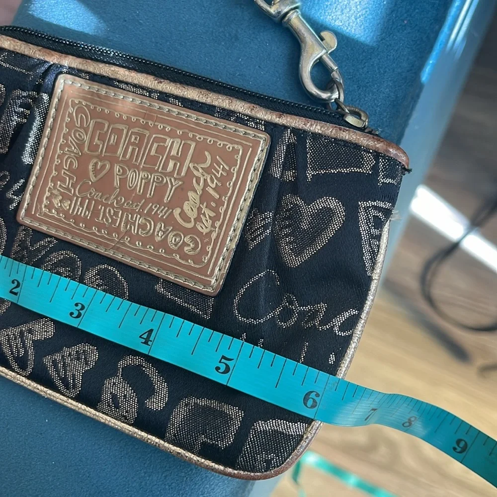 Lost in the 🔥 Coach Poppy Duo Black Story Block Tote and Wristlet - Picture 12 of 13